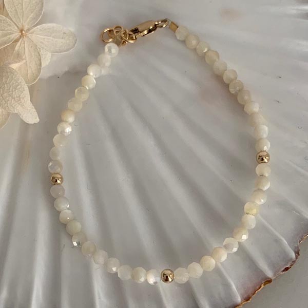 Gold plated white mother-of-pearl bracelet