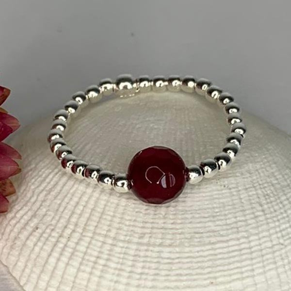 Mini silver pearl ring with red agate