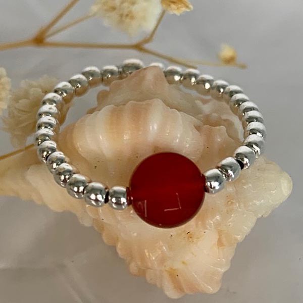 Mini silver pearl ring with flat carnelian