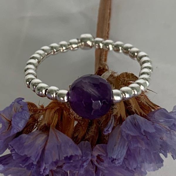 Mini amethyst silver pearl ring