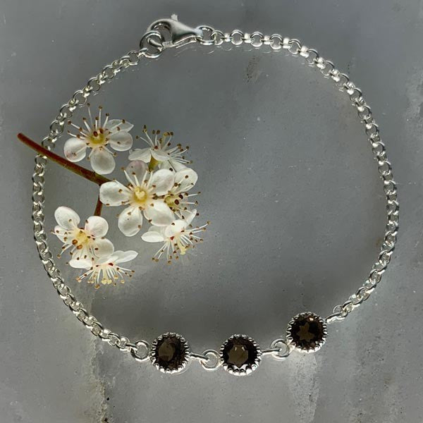 Silver chain bracelet 3 smoky quartz