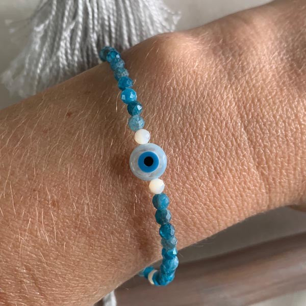Silver apatite eye bracelet