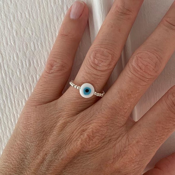 Mini silver pearl ring with white eye