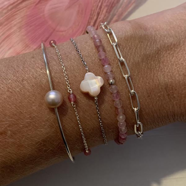 Silver chain bracelet with 6 small pink tourmalines