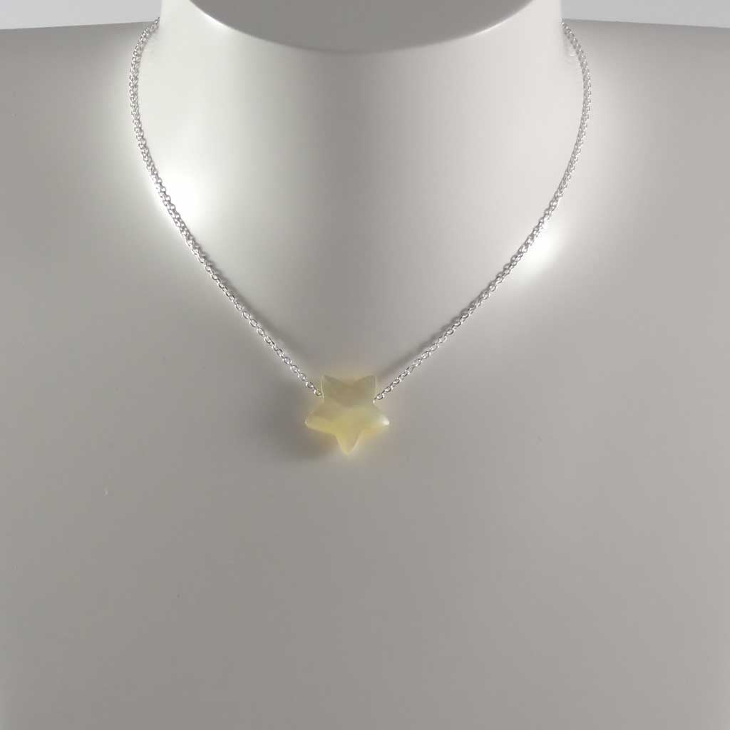 Collier chaine argent moyenne Etoile nacre blanche