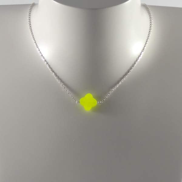 Collier chaine argent pierre croix facetée