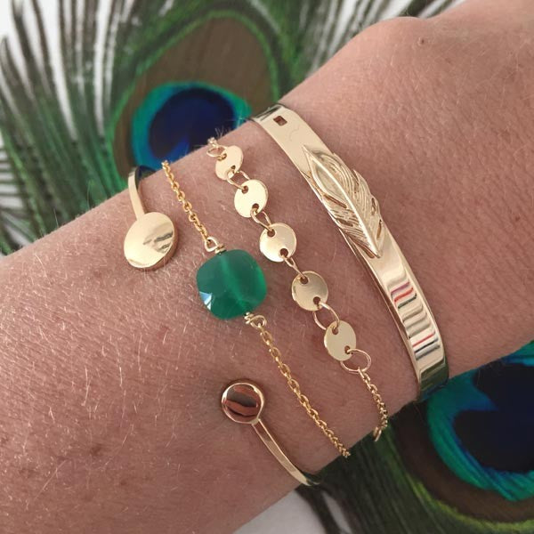 Bracelet chaine plaqué or mini pierre carrée facetées onyx verte