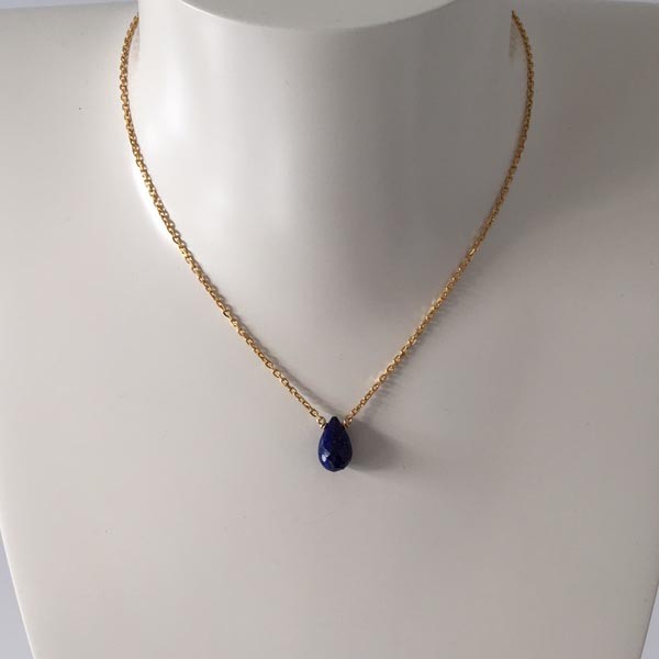 Collier chaine plaqué or goutte lapis lazuli facetée