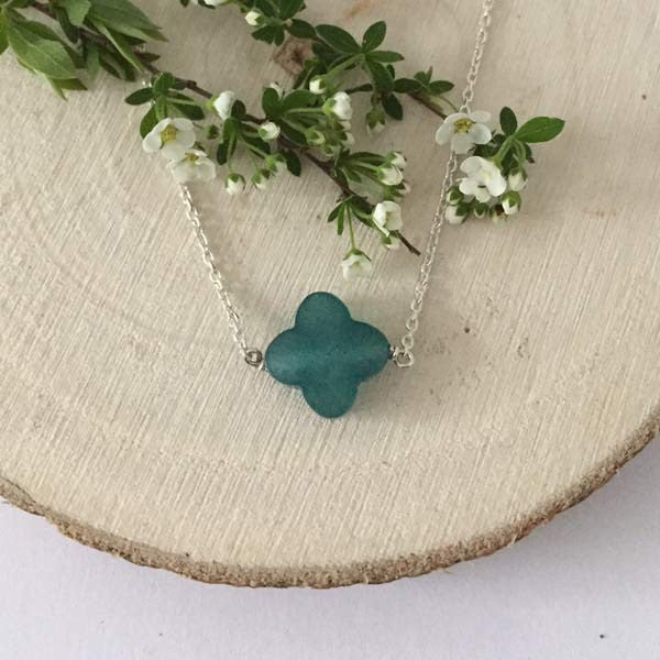 Collier chaine argent pierre croix facettée