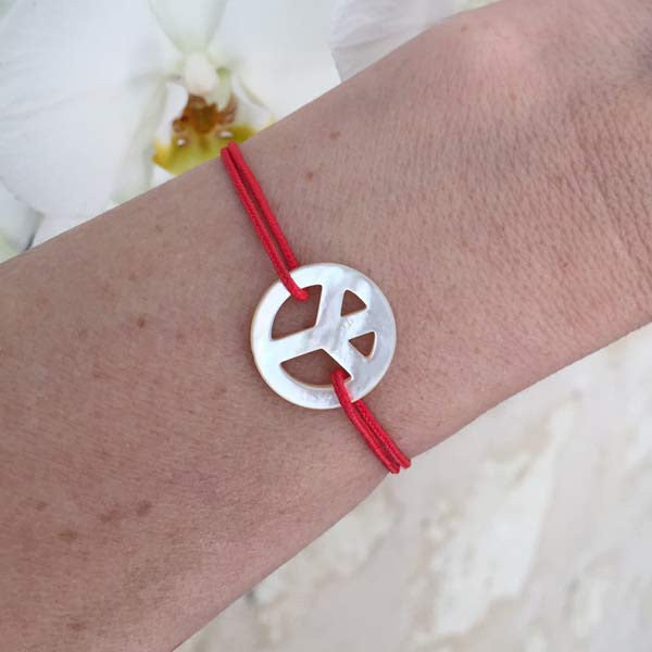 Peace & Love white mother-of-pearl cord bracelet