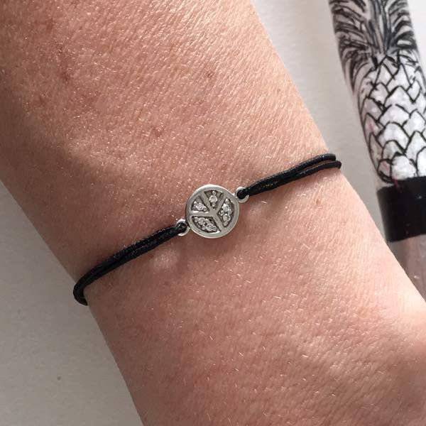 Bracelet cordon petit peace and love argent zircons
