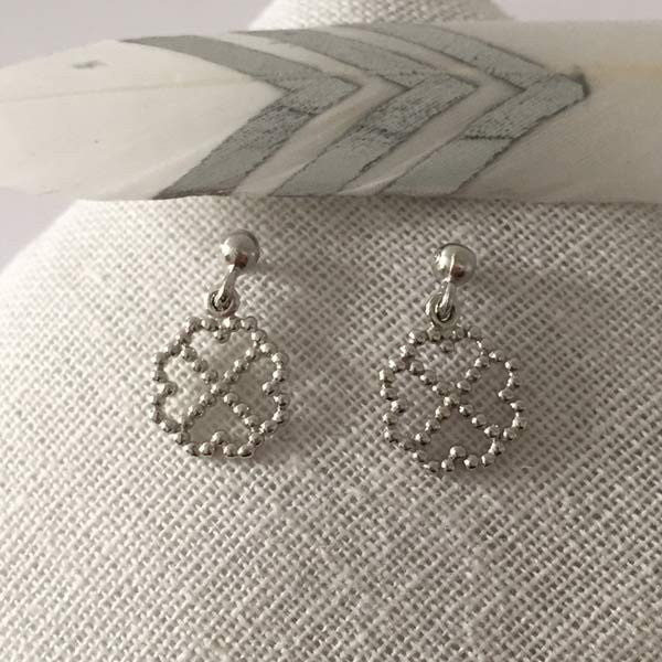 4 mini pearl hearts silver earrings