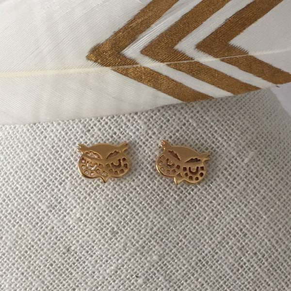 Small gold plated owl head earrings