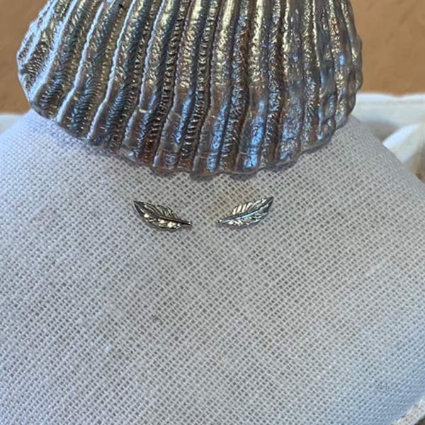 Mini silver feather earrings