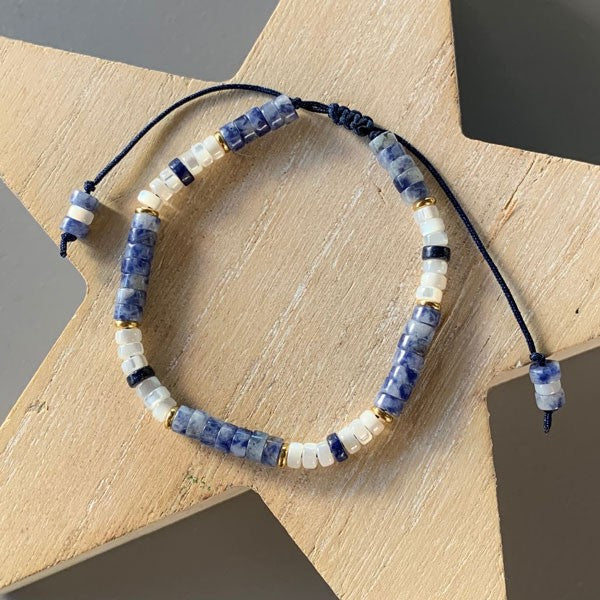 Heishi blue jade and white mother-of-pearl bracelet