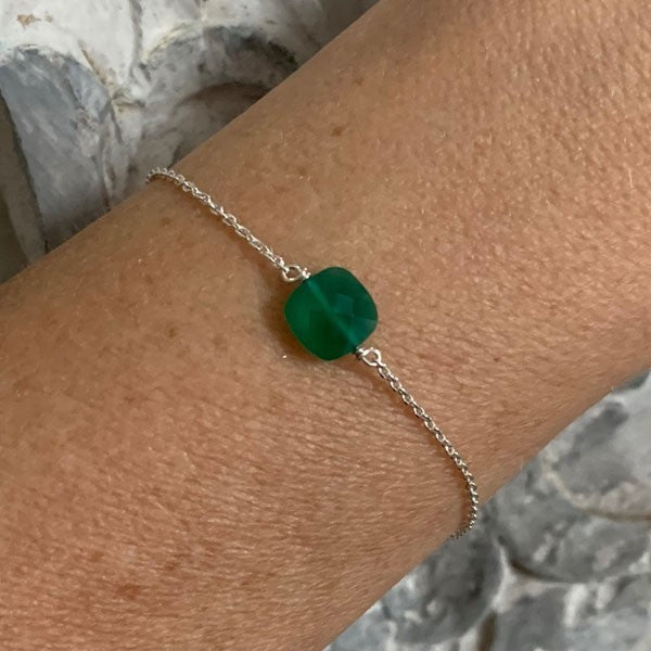 Bracelet chaine argent mini pierre carrée facettée onyx vert
