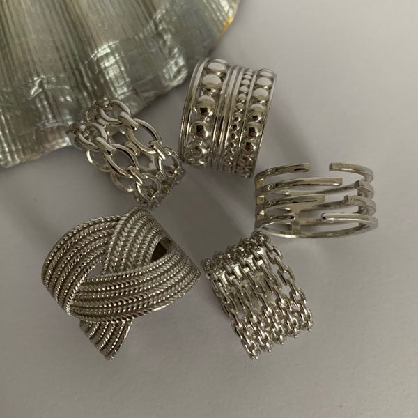 Wide silver ring 2 rows links