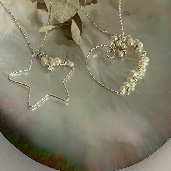Silver chain necklace with heart and white freshwater pearls