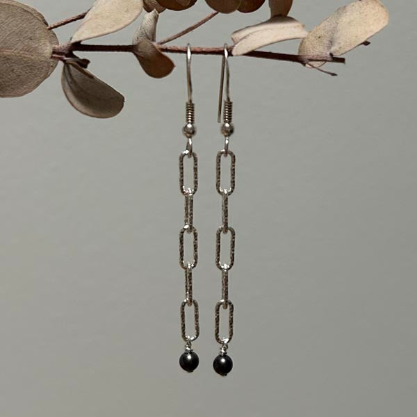 Diamond rectangle chain earrings