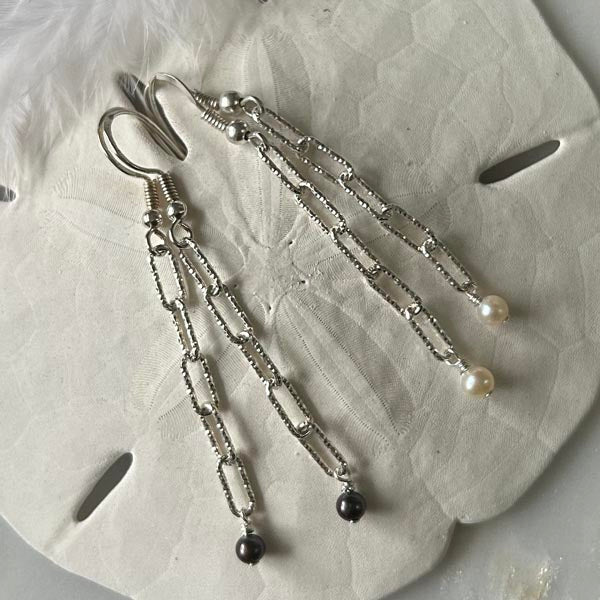 Diamond rectangle chain earrings