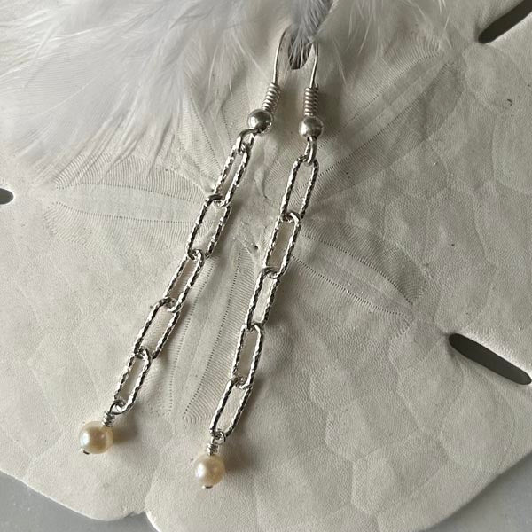 Diamond rectangle chain earrings