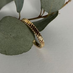 Gold plated thin striated ring
