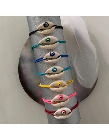Eye cauri with cord bracelet