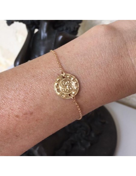 Chain bracelet gold plated small ethnic medal
