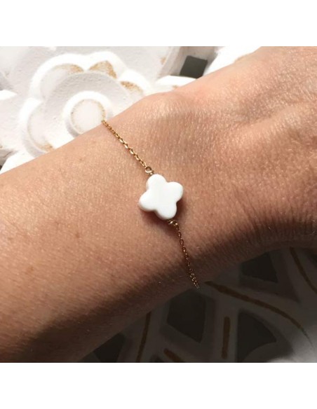 Chain bracelet gold plated small flat white agate cross