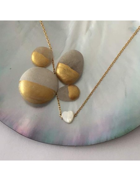 Small white mother of pearl heart chain necklace gold plated