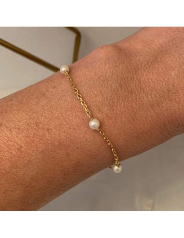 Chain bracelet gold plated five small white freshwater pearls