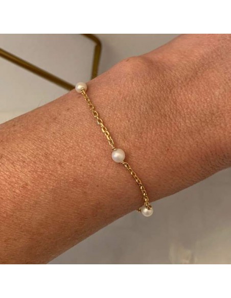 Chain bracelet gold plated five small white freshwater pearls