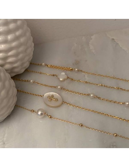 Bracelet chaine plaqué or triple chainettes petites perles d'eau douce blanches