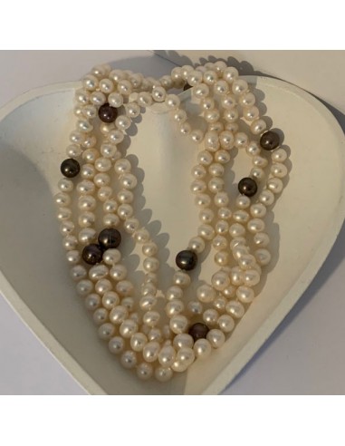 Long necklace with white and brown...