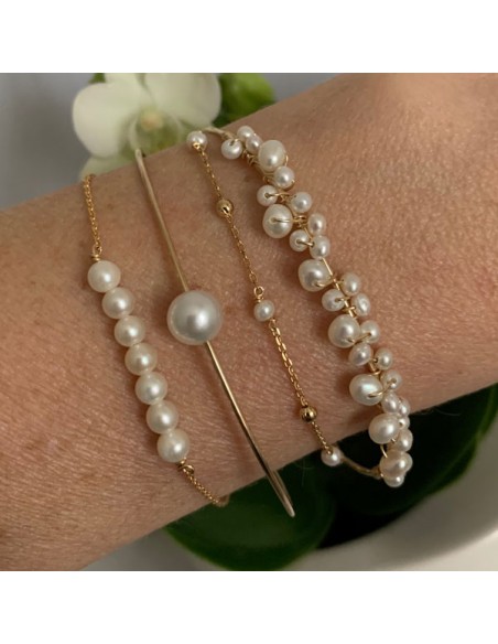 white freshwater pearl bracelet