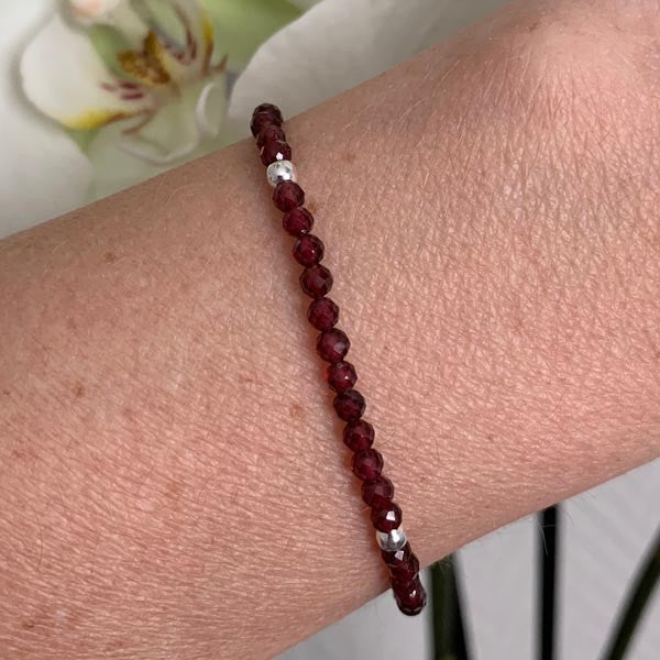 Garnet silver bracelet 