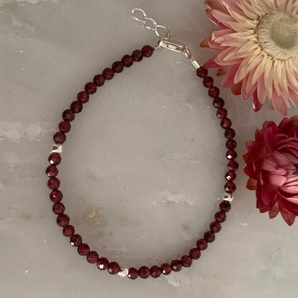 Garnet silver bracelet 