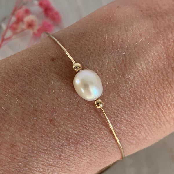 Fine gold filled bangle bracelet with white oval pearls