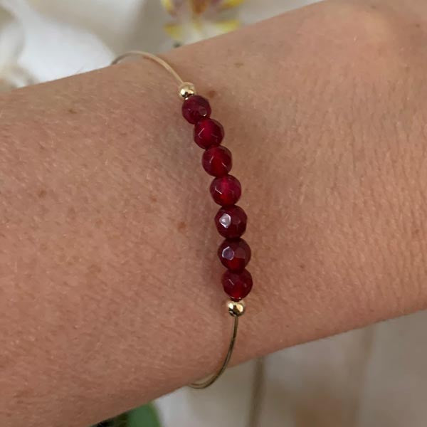 Fine gold filled bangle bracelet 7 red agate