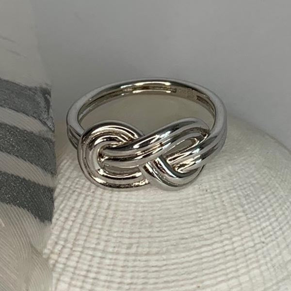 Flat knot silver ring