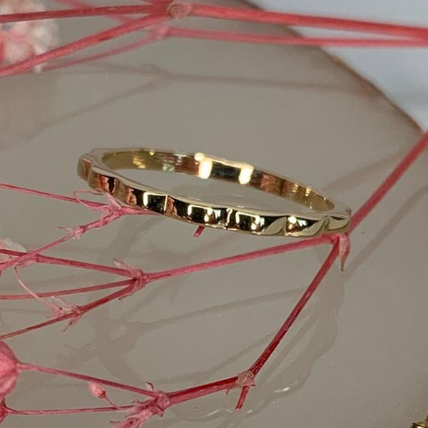 Thin wavy gold plated ring