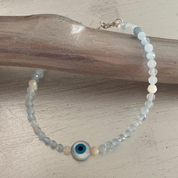 Silver aquamarine eye bracelet 