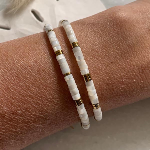 White mother-of-pearl Heishi bracelet 2