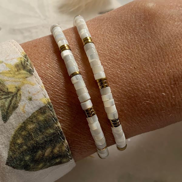 White mother-of-pearl Heishi bracelet 1