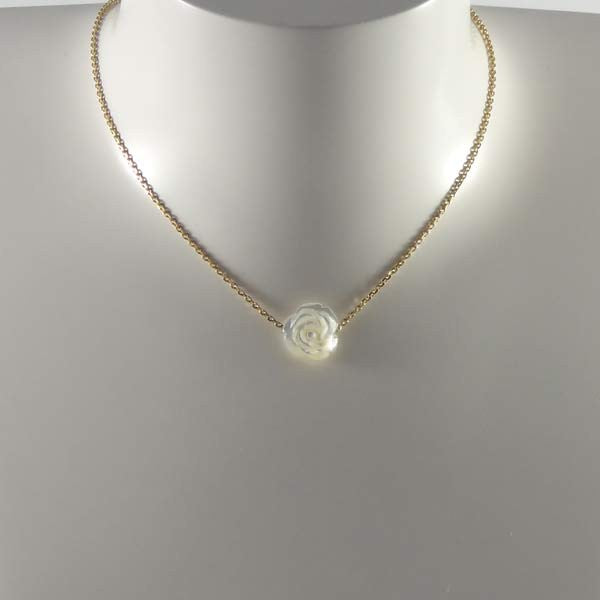 Collier chaine plaqué or Rose nacre blanche