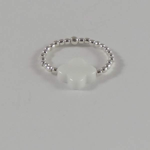 Mini silver pearl ring with white agate cross