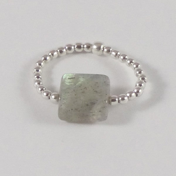 Mini square labradorite silver pearl ring