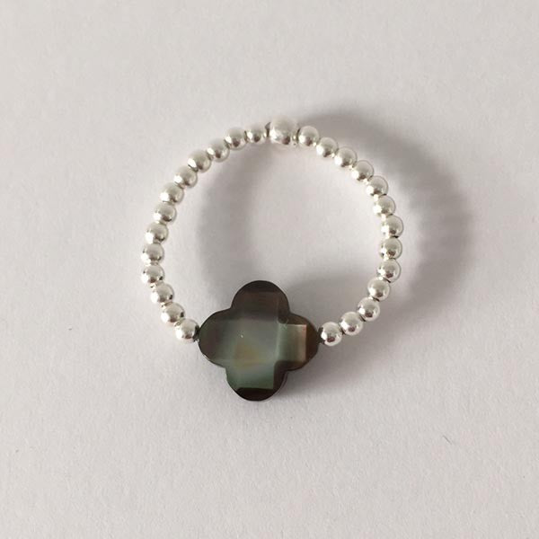 Mini silver pearl ring with gray mother-of-pearl cross