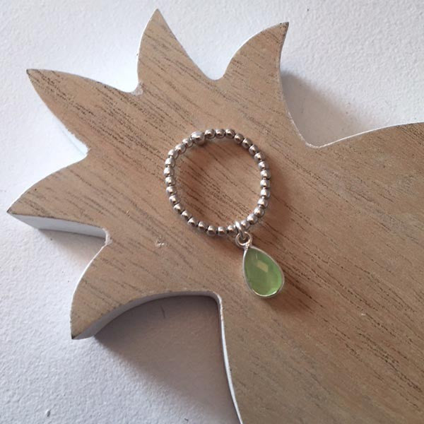 Mini silver pearl ring with peridot drop