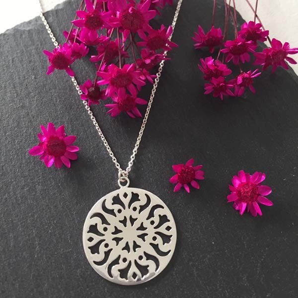 Collier chaine argent motif soleil moyen